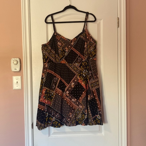torrid Dresses & Skirts - Torrid mini sundress size 3 geometrical and floral design